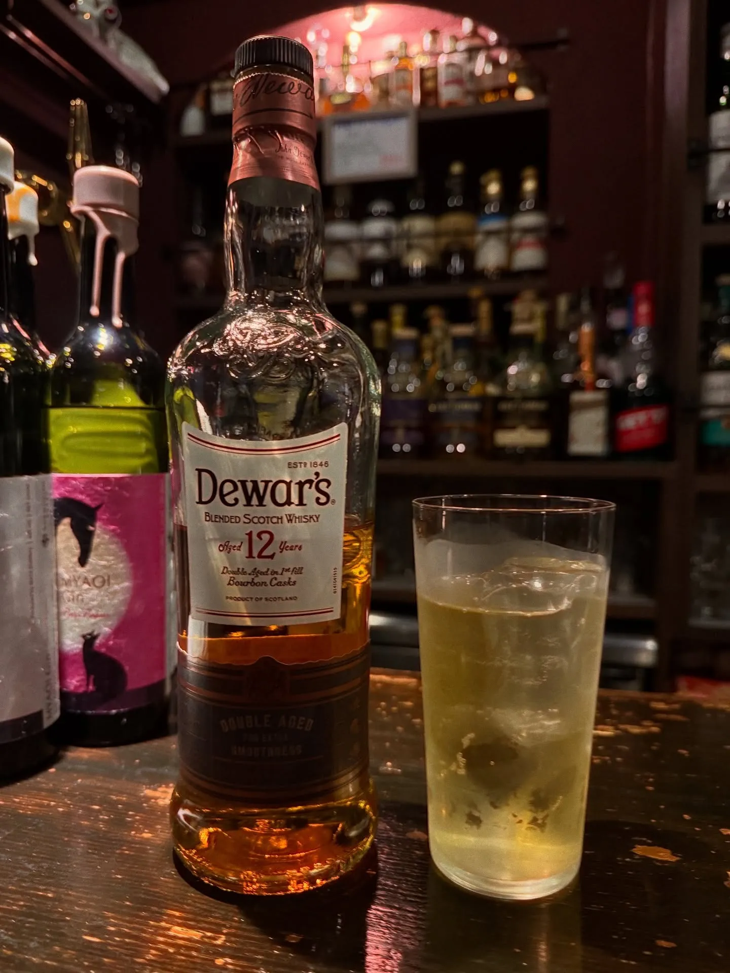 初めてAbhiの階段降りてから徒歩10秒のBarカルマーレへ...