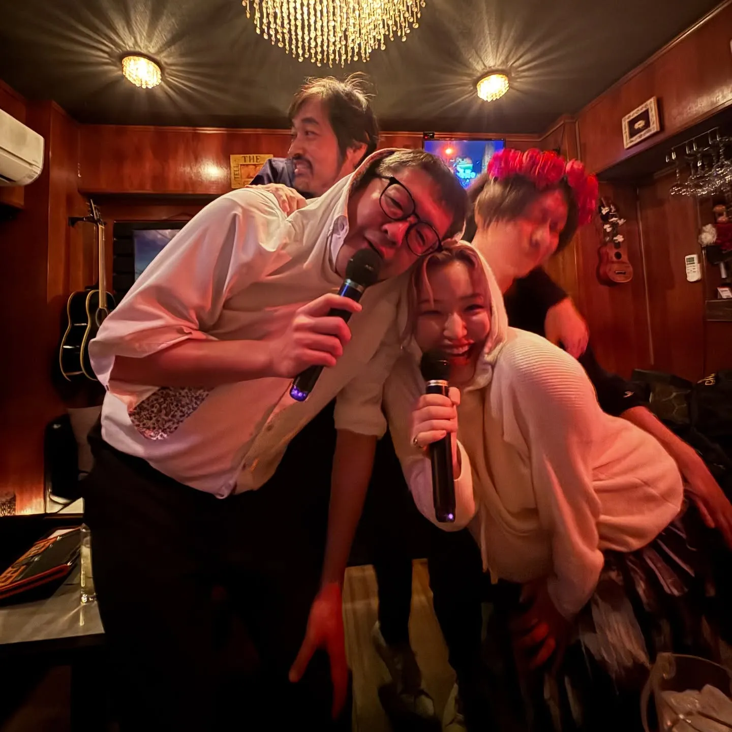 先週金曜日のAbhi❤️遅い時間にスペシャルゲスト登場で大盛...