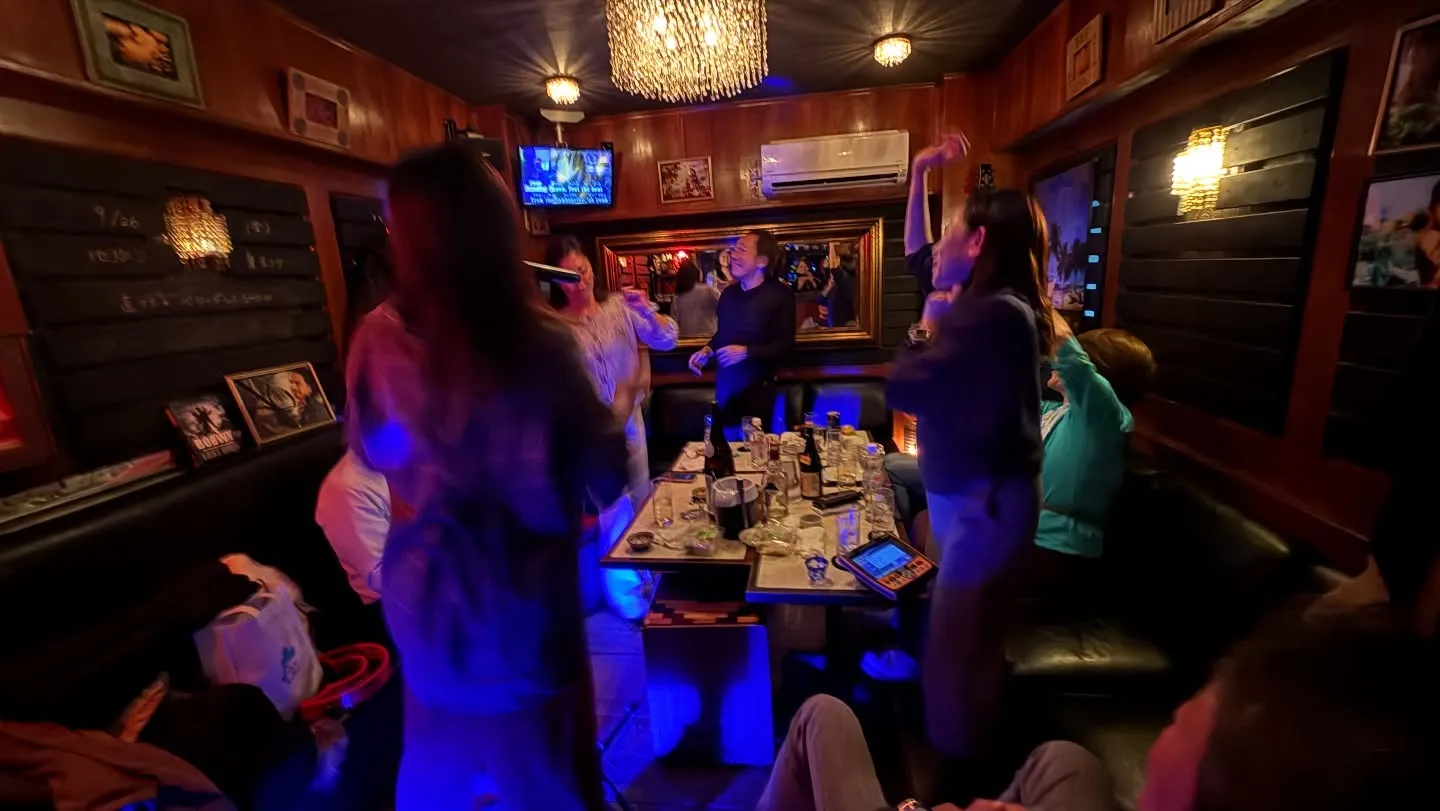 先週のAbhi❤️ナルのいつもの知り合いが来てくれたよー